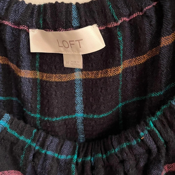 LOFT~NAVY/ MULTI~ BLOUSE~ - Picture 5 of 8